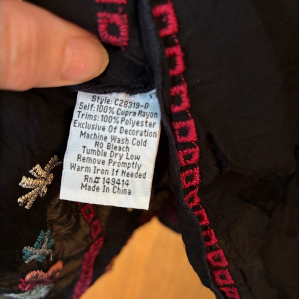 Johnny Was Black Embroidered Tunic Size Medium - Picture 6 of 7
